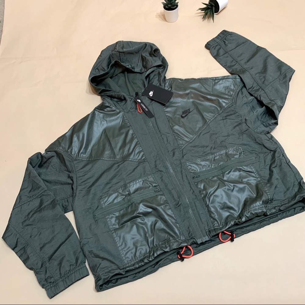 NEW Nike Women’s Cargo/Utility Jacket - Picture 3 of 6